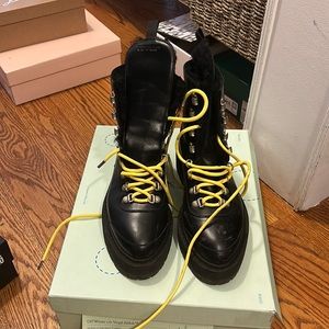 Off-White shearling black hiking boot